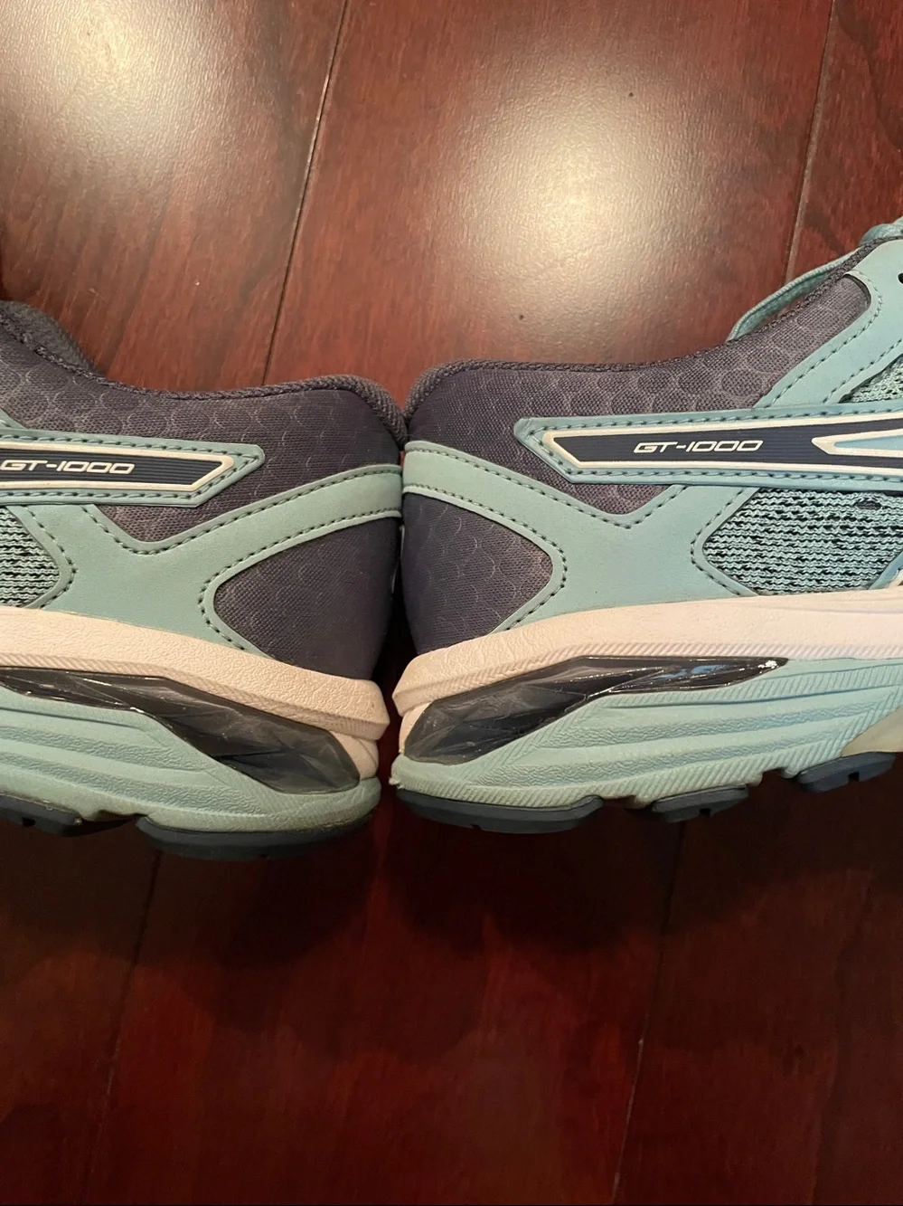 Asics sneakers women’s